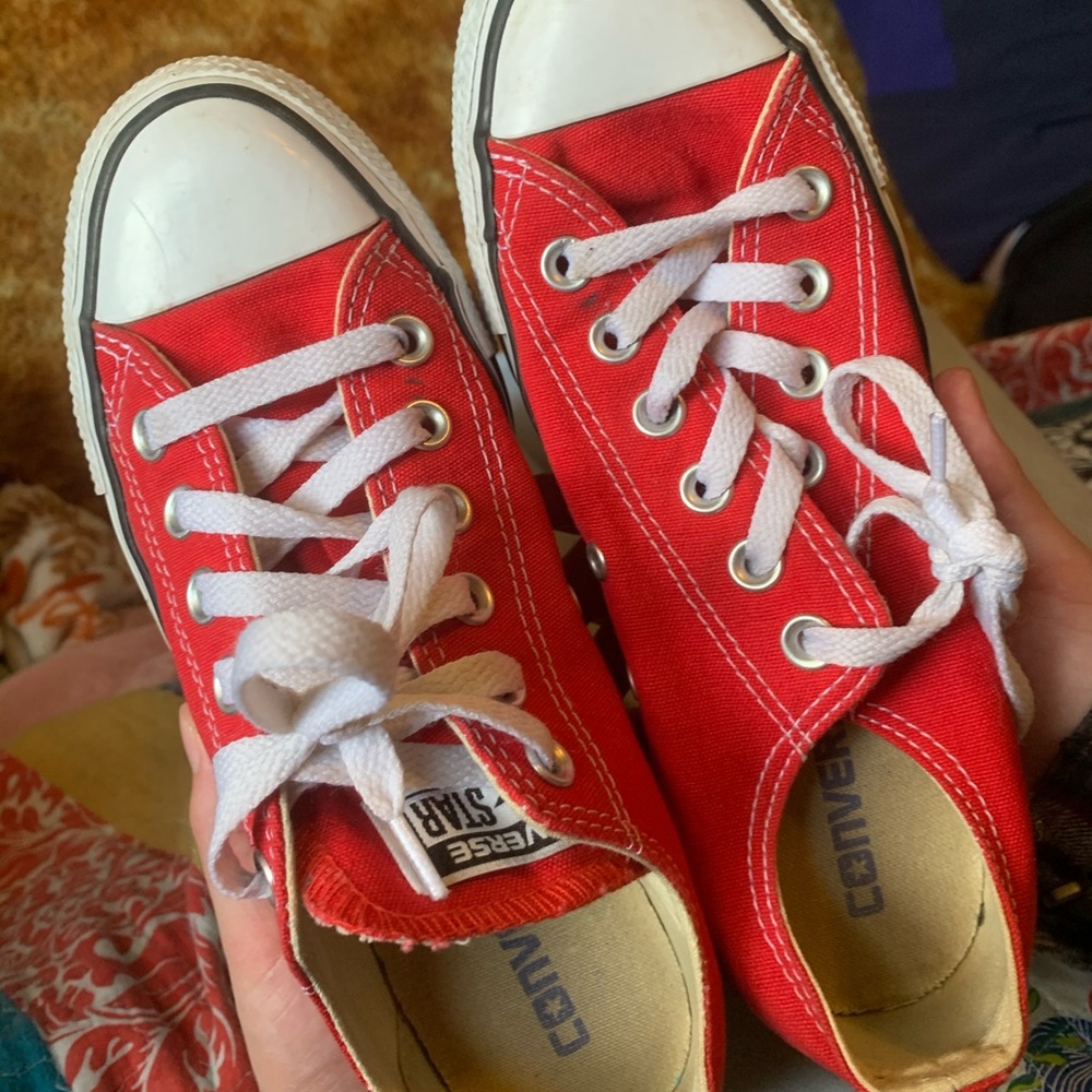 red converse